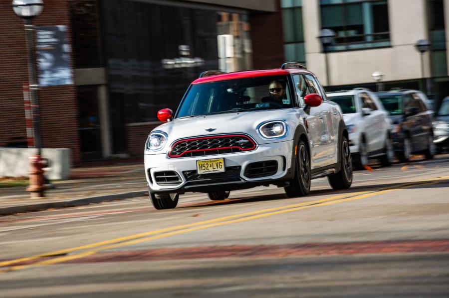  Mini John Cooper Works Countryman (F60) 2017 года  (NA) (фото 19 из 40)
